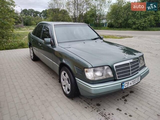 Зелений Мерседес Е-Клас, об'ємом двигуна 3 л та пробігом 341 тис. км за 5200 $, фото 1 на Automoto.ua