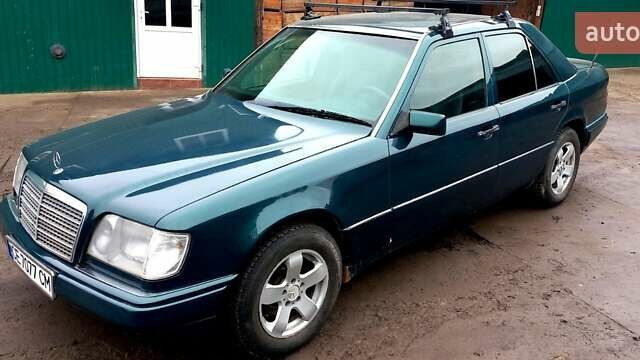 Зелений Мерседес Е-Клас, об'ємом двигуна 2.5 л та пробігом 300 тис. км за 3000 $, фото 1 на Automoto.ua