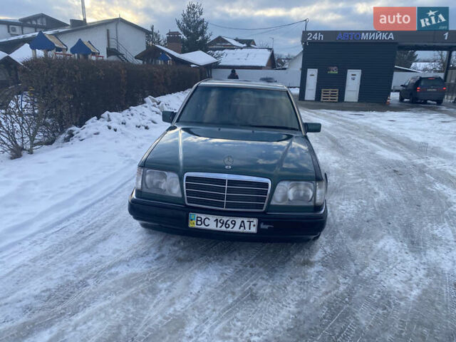 Зелений Мерседес Е-Клас, об'ємом двигуна 2.5 л та пробігом 510 тис. км за 2250 $, фото 1 на Automoto.ua