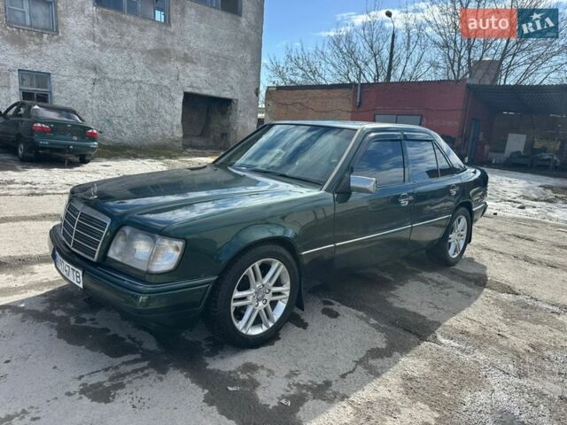 Зеленый Мерседес Е-Класс, объемом двигателя 2.8 л и пробегом 280 тыс. км за 2700 $, фото 1 на Automoto.ua