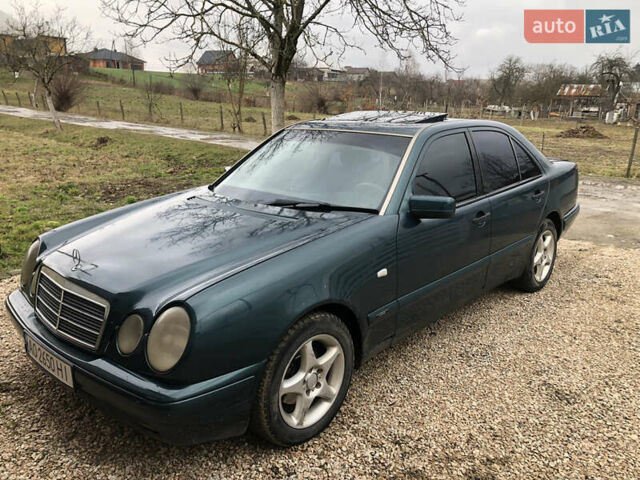 Зелений Мерседес Е-Клас, об'ємом двигуна 2.16 л та пробігом 487 тис. км за 2900 $, фото 1 на Automoto.ua