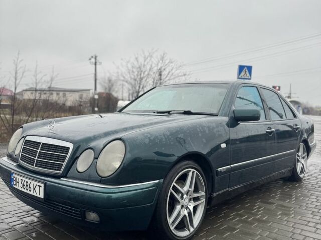 Зелений Мерседес Е-Клас, об'ємом двигуна 2.8 л та пробігом 280 тис. км за 2700 $, фото 1 на Automoto.ua