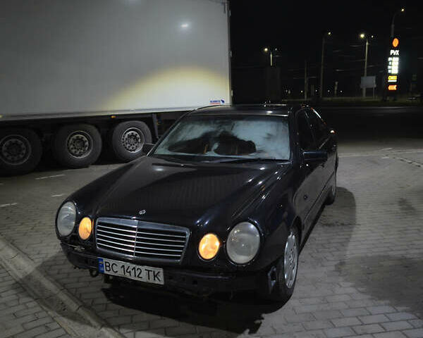 Зелений Мерседес Е-Клас, об'ємом двигуна 2.8 л та пробігом 400 тис. км за 3000 $, фото 1 на Automoto.ua