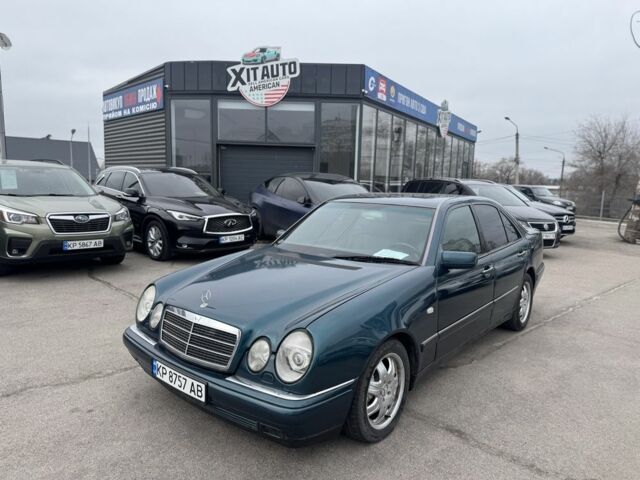 Зелений Мерседес Е-Клас, об'ємом двигуна 4.2 л та пробігом 250 тис. км за 3500 $, фото 1 на Automoto.ua