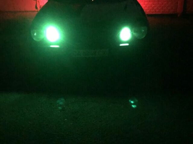 Зелений Мерседес Е-Клас, об'ємом двигуна 2.8 л та пробігом 325 тис. км за 2400 $, фото 1 на Automoto.ua