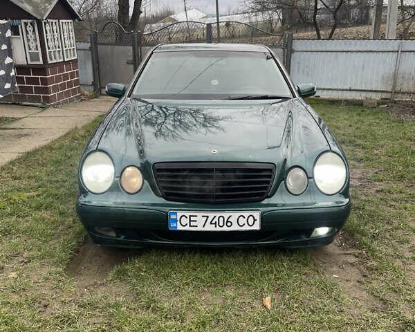 Зеленый Мерседес Е-Класс, объемом двигателя 2.6 л и пробегом 445 тыс. км за 3800 $, фото 1 на Automoto.ua