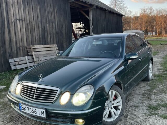 Зелений Мерседес Е-Клас, об'ємом двигуна 2.1 л та пробігом 384 тис. км за 6100 $, фото 1 на Automoto.ua