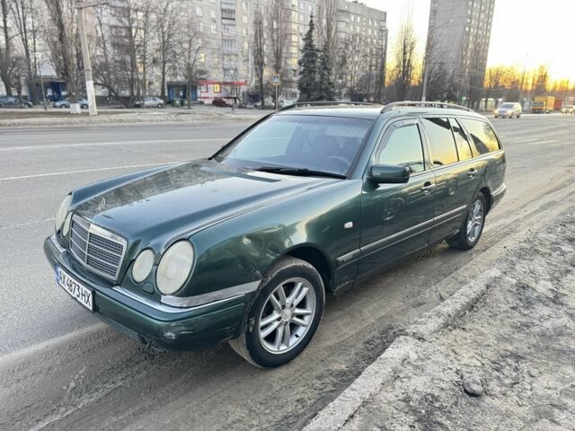 Зелений Мерседес Е-Клас, об'ємом двигуна 2.3 л та пробігом 285 тис. км за 1600 $, фото 1 на Automoto.ua