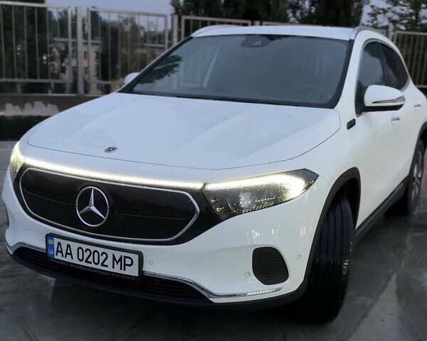 Білий Мерседес EQA, об'ємом двигуна 0 л та пробігом 6 тис. км за 40000 $, фото 1 на Automoto.ua