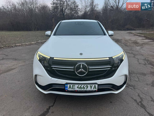 Белый Мерседес EQC, объемом двигателя 0 л и пробегом 34 тыс. км за 35000 $, фото 1 на Automoto.ua