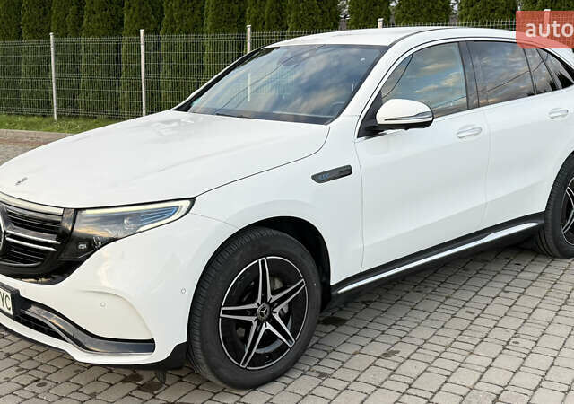 Белый Мерседес EQC, объемом двигателя 0 л и пробегом 80 тыс. км за 37000 $, фото 1 на Automoto.ua