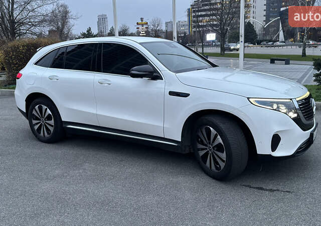 Белый Мерседес EQC, объемом двигателя 0 л и пробегом 75 тыс. км за 45000 $, фото 1 на Automoto.ua