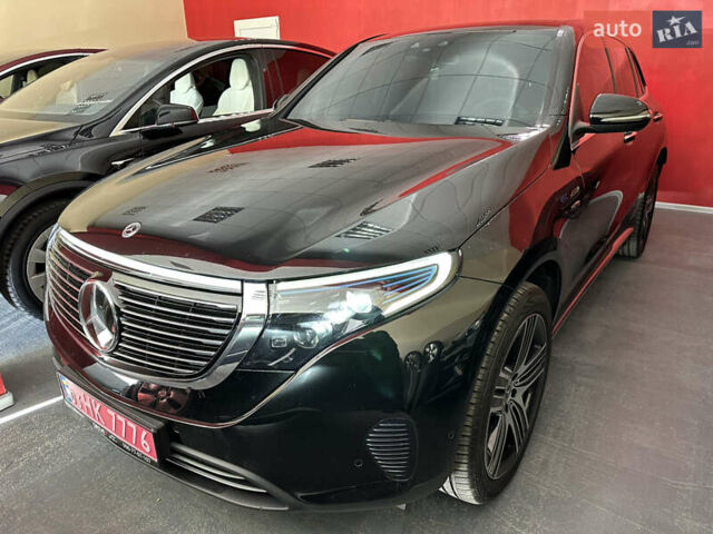Черный Мерседес EQC, объемом двигателя 0 л и пробегом 175 тыс. км за 28500 $, фото 1 на Automoto.ua