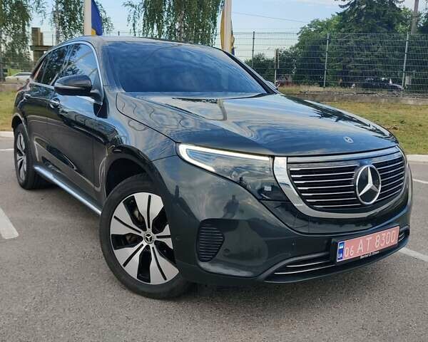 Черный Мерседес EQC, объемом двигателя 0 л и пробегом 170 тыс. км за 28900 $, фото 1 на Automoto.ua