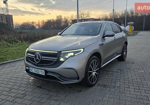 Серый Мерседес EQC, объемом двигателя 0 л и пробегом 111 тыс. км за 30850 $, фото 1 на Automoto.ua