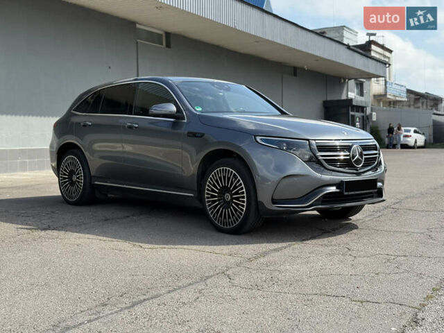 Серый Мерседес EQC, объемом двигателя 0 л и пробегом 98 тыс. км за 33000 $, фото 1 на Automoto.ua
