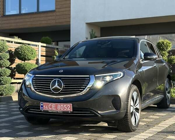 Серый Мерседес EQC, объемом двигателя 0 л и пробегом 25 тыс. км за 36750 $, фото 1 на Automoto.ua