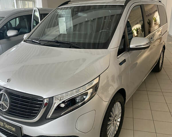 Мерседес EQV, объемом двигателя 0 л и пробегом 32 тыс. км за 49000 $, фото 1 на Automoto.ua