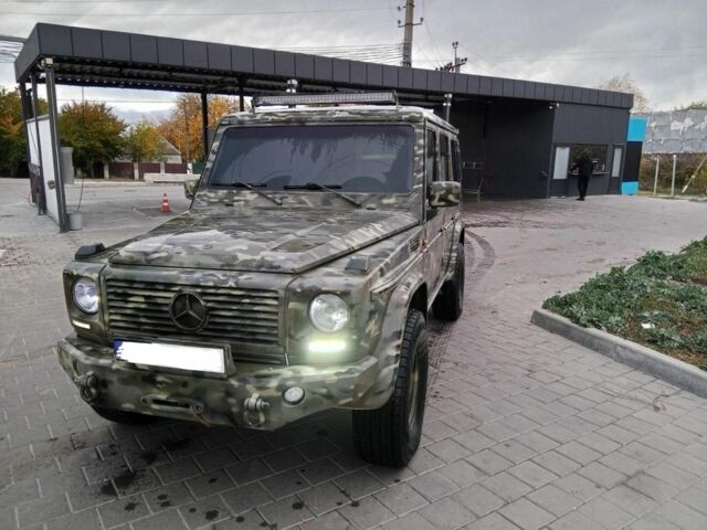 Зелений Мерседес Г-Клас, об'ємом двигуна 3.2 л та пробігом 355 тис. км за 10000 $, фото 1 на Automoto.ua