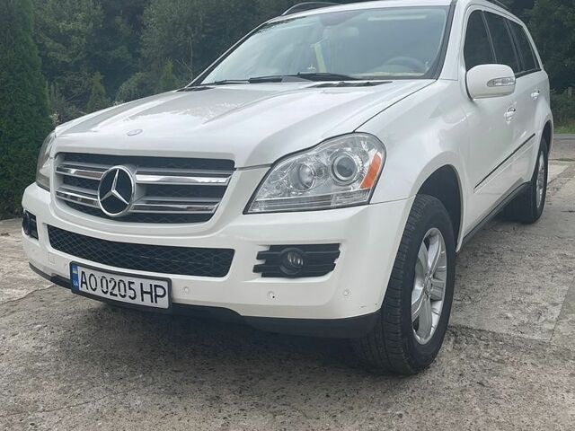 Белый Мерседес ГЛ-класс, объемом двигателя 2.99 л и пробегом 267 тыс. км за 14000 $, фото 1 на Automoto.ua