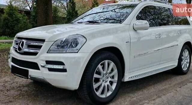 Белый Мерседес ГЛ-класс, объемом двигателя 2.99 л и пробегом 297 тыс. км за 16400 $, фото 1 на Automoto.ua