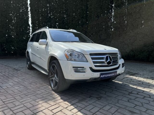 Белый Мерседес ГЛ-класс, объемом двигателя 5.5 л и пробегом 186 тыс. км за 16500 $, фото 1 на Automoto.ua