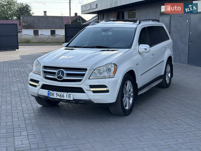 Белый Мерседес ГЛ-класс, объемом двигателя 2.99 л и пробегом 238 тыс. км за 18499 $, фото 1 на Automoto.ua