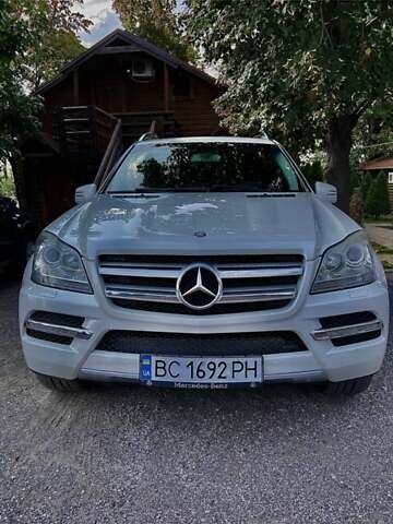 Белый Мерседес ГЛ-класс, объемом двигателя 2.99 л и пробегом 218 тыс. км за 20300 $, фото 1 на Automoto.ua