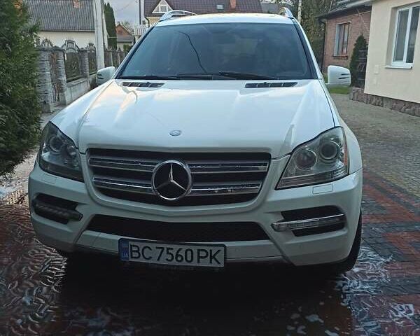 Мерседес ГЛ-класс 2011 в Городке на Automoto.ua Белый Мерседес ГЛ-класс, объемом двигателя 2.99 л и пробегом 221 тыс. км за 18700 $, фото 1 на Automoto.ua