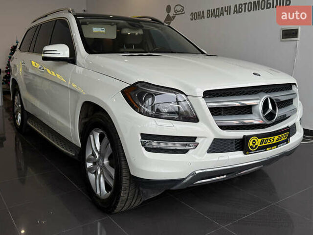 Белый Мерседес ГЛ-класс, объемом двигателя 3 л и пробегом 235 тыс. км за 24900 $, фото 1 на Automoto.ua