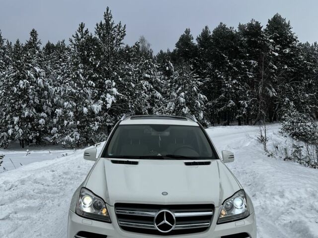 Белый Мерседес ГЛ-класс, объемом двигателя 3 л и пробегом 231 тыс. км за 17700 $, фото 1 на Automoto.ua