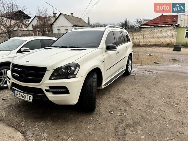 Белый Мерседес ГЛ-класс, объемом двигателя 2.99 л и пробегом 228 тыс. км за 16800 $, фото 1 на Automoto.ua