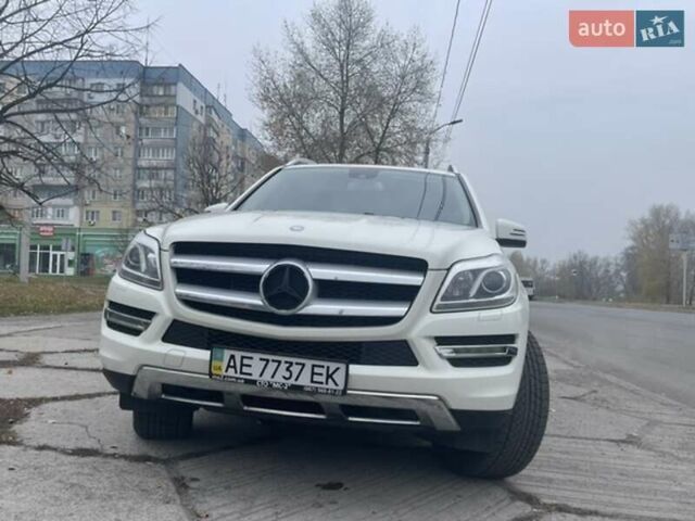 Белый Мерседес ГЛ-класс, объемом двигателя 3 л и пробегом 190 тыс. км за 24500 $, фото 1 на Automoto.ua