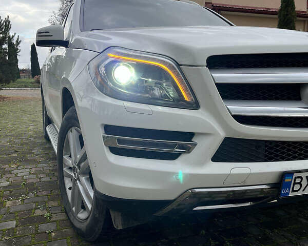 Белый Мерседес ГЛ-класс, объемом двигателя 4.66 л и пробегом 178 тыс. км за 29999 $, фото 1 на Automoto.ua