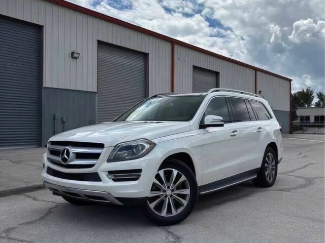 Белый Мерседес ГЛ-класс, объемом двигателя 3 л и пробегом 86 тыс. км за 7000 $, фото 1 на Automoto.ua