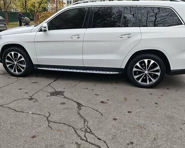 Білий Мерседес ГЛ-Клас, об'ємом двигуна 3 л та пробігом 162 тис. км за 24000 $, фото 1 на Automoto.ua