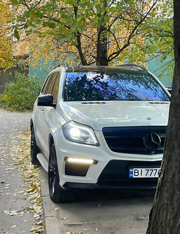 Белый Мерседес ГЛ-класс, объемом двигателя 4.66 л и пробегом 280 тыс. км за 34000 $, фото 1 на Automoto.ua