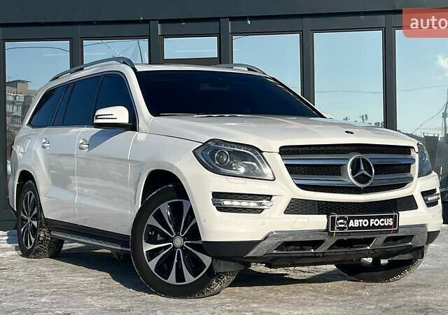 Белый Мерседес ГЛ-класс, объемом двигателя 3 л и пробегом 162 тыс. км за 18990 $, фото 1 на Automoto.ua