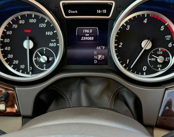 Белый Мерседес ГЛ-класс, объемом двигателя 2.99 л и пробегом 239 тыс. км за 27500 $, фото 1 на Automoto.ua