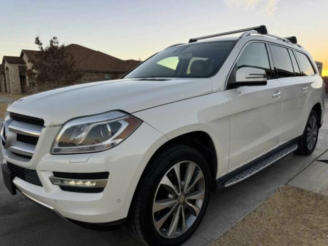 Белый Мерседес ГЛ-класс, объемом двигателя 3 л и пробегом 77 тыс. км за 8400 $, фото 1 на Automoto.ua