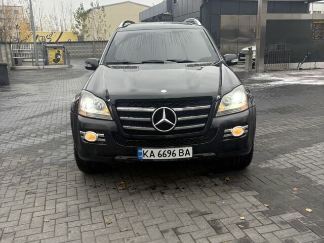 Черный Мерседес ГЛ-класс, объемом двигателя 3 л и пробегом 357 тыс. км за 11500 $, фото 1 на Automoto.ua
