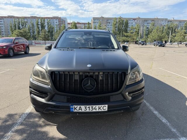 Чорний Мерседес ГЛ-Клас, об'ємом двигуна 3 л та пробігом 206 тис. км за 25000 $, фото 1 на Automoto.ua