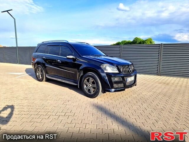 Черный Мерседес ГЛ-класс, объемом двигателя 4.7 л и пробегом 0 тыс. км за 10500 $, фото 1 на Automoto.ua
