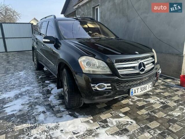 Черный Мерседес ГЛ-класс, объемом двигателя 4.66 л и пробегом 290 тыс. км за 8000 $, фото 1 на Automoto.ua