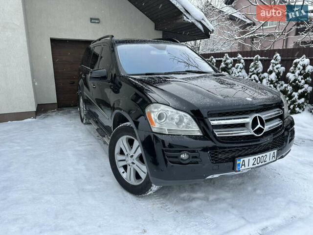 Черный Мерседес ГЛ-класс, объемом двигателя 4.66 л и пробегом 226 тыс. км за 10500 $, фото 1 на Automoto.ua