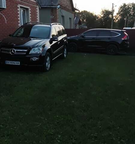 Чорний Мерседес ГЛ-Клас, об'ємом двигуна 4.7 л та пробігом 490 тис. км за 12800 $, фото 1 на Automoto.ua