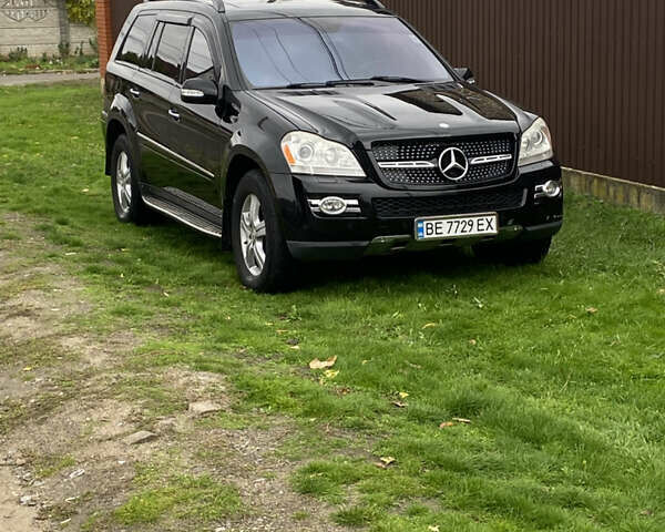 Чорний Мерседес ГЛ-Клас, об'ємом двигуна 4.66 л та пробігом 290 тис. км за 11000 $, фото 1 на Automoto.ua