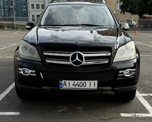 Чорний Мерседес ГЛ-Клас, об'ємом двигуна 4.66 л та пробігом 265 тис. км за 12000 $, фото 1 на Automoto.ua