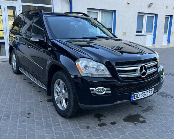 Черный Мерседес ГЛ-класс, объемом двигателя 4.66 л и пробегом 278 тыс. км за 11900 $, фото 1 на Automoto.ua