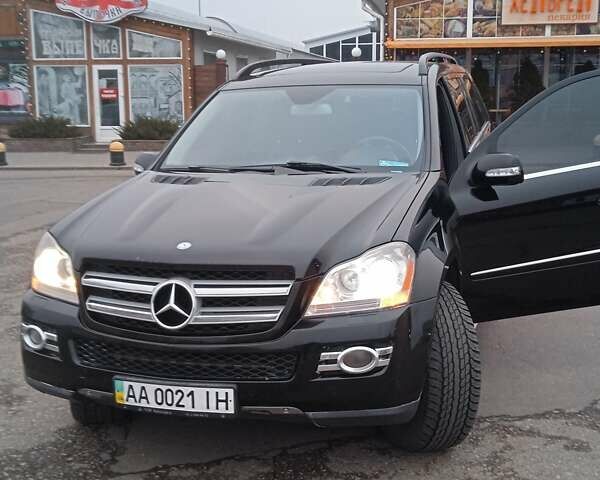 Чорний Мерседес ГЛ-Клас, об'ємом двигуна 4.7 л та пробігом 220 тис. км за 10000 $, фото 1 на Automoto.ua